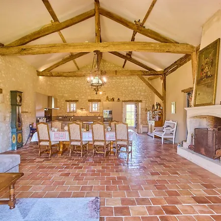 Holiday home Le Pigeonnier - Piscine Privee Et Jacuzzi *
