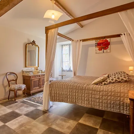 Holiday home Le Pigeonnier - Piscine Privee Et Jacuzzi